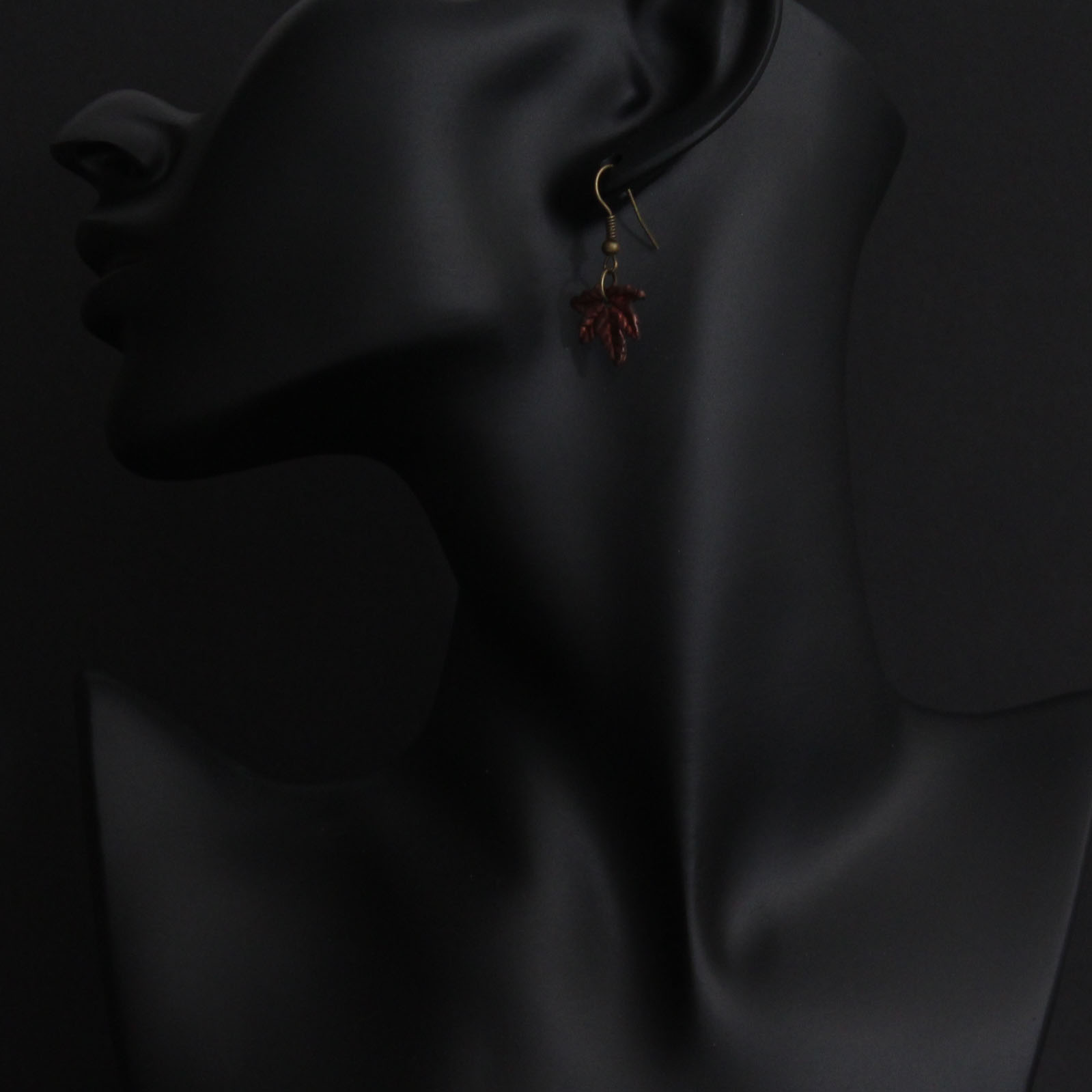 Boucles d'oreilles feuilles d'érable automnale – Image 5
