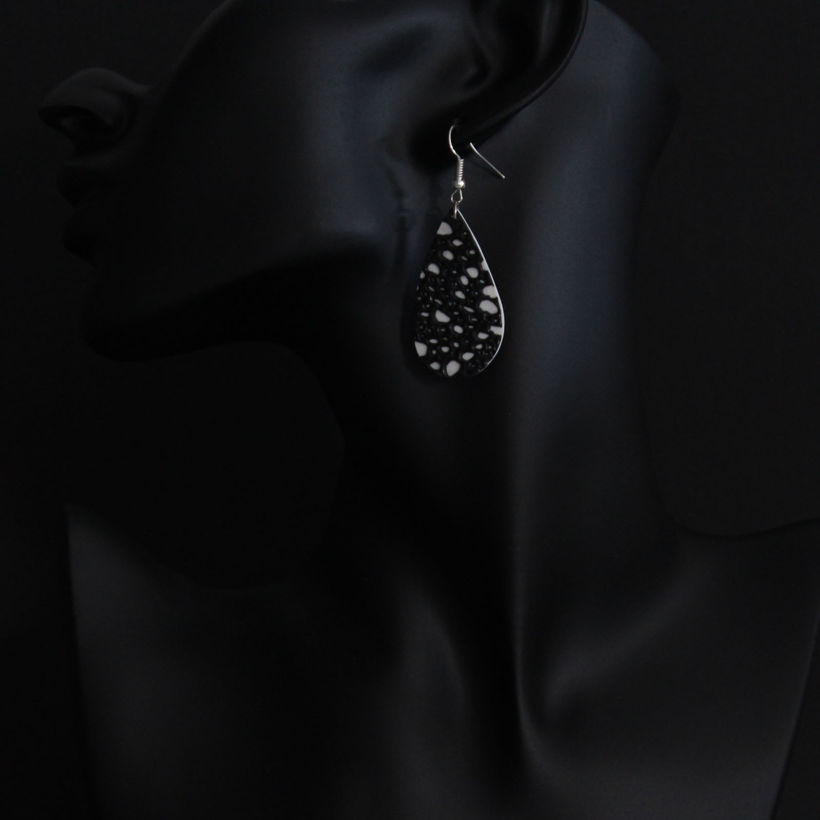 BUTINELY Boucles d'oreilles en relief style lunaire pour femme élégante collection météore