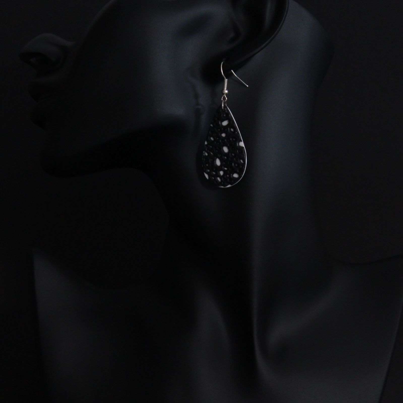 BUTINELY Boucles d'oreilles en relief style lunaire pour femme élégante collection météore