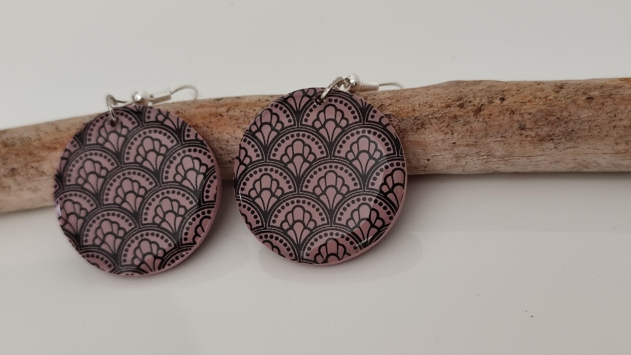 Boucles d'oreilles motif ethnique – Image 4