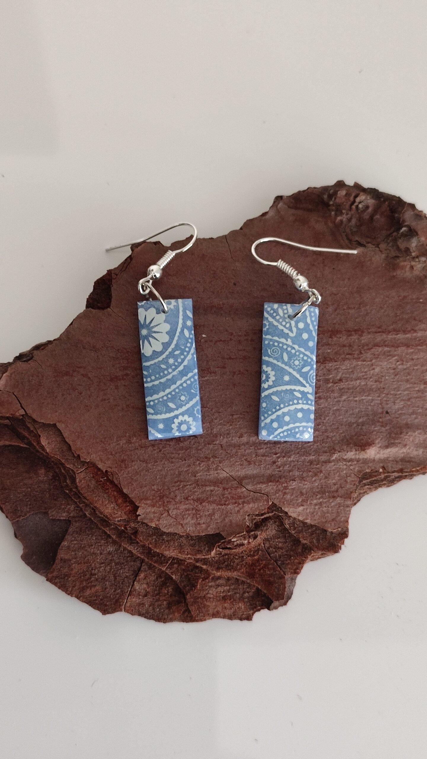 Boucles d'oreilles motif floral – Image 4