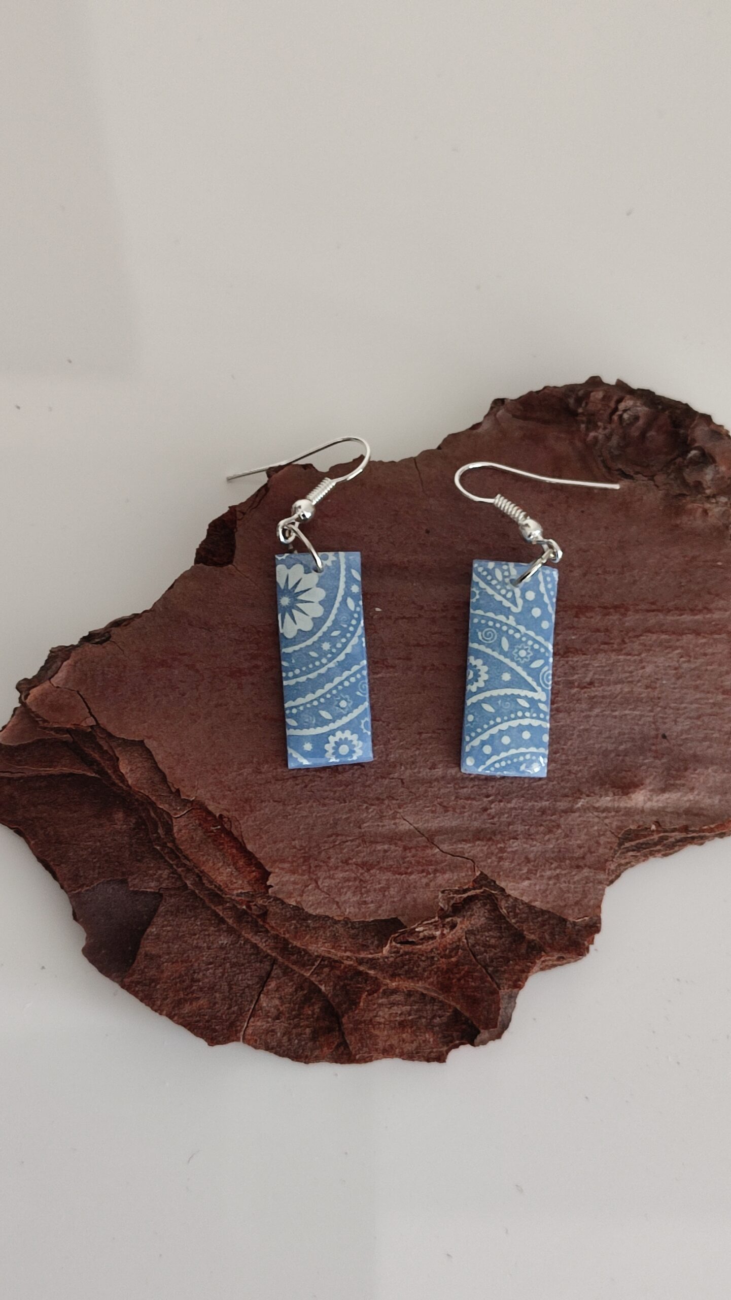 Boucles d'oreilles motif floral – Image 3